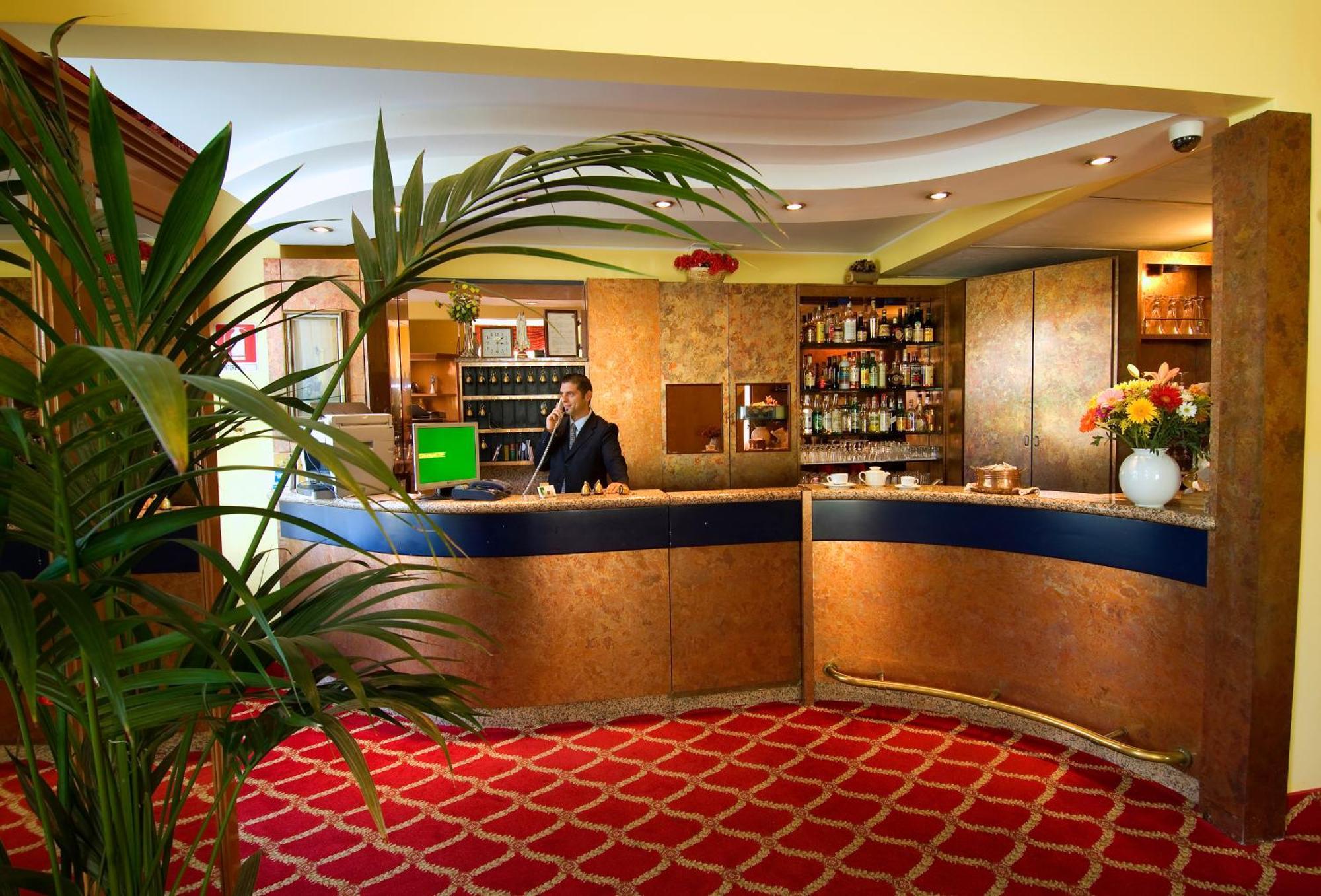 Hotel Cinque Giornate — Fotos 1